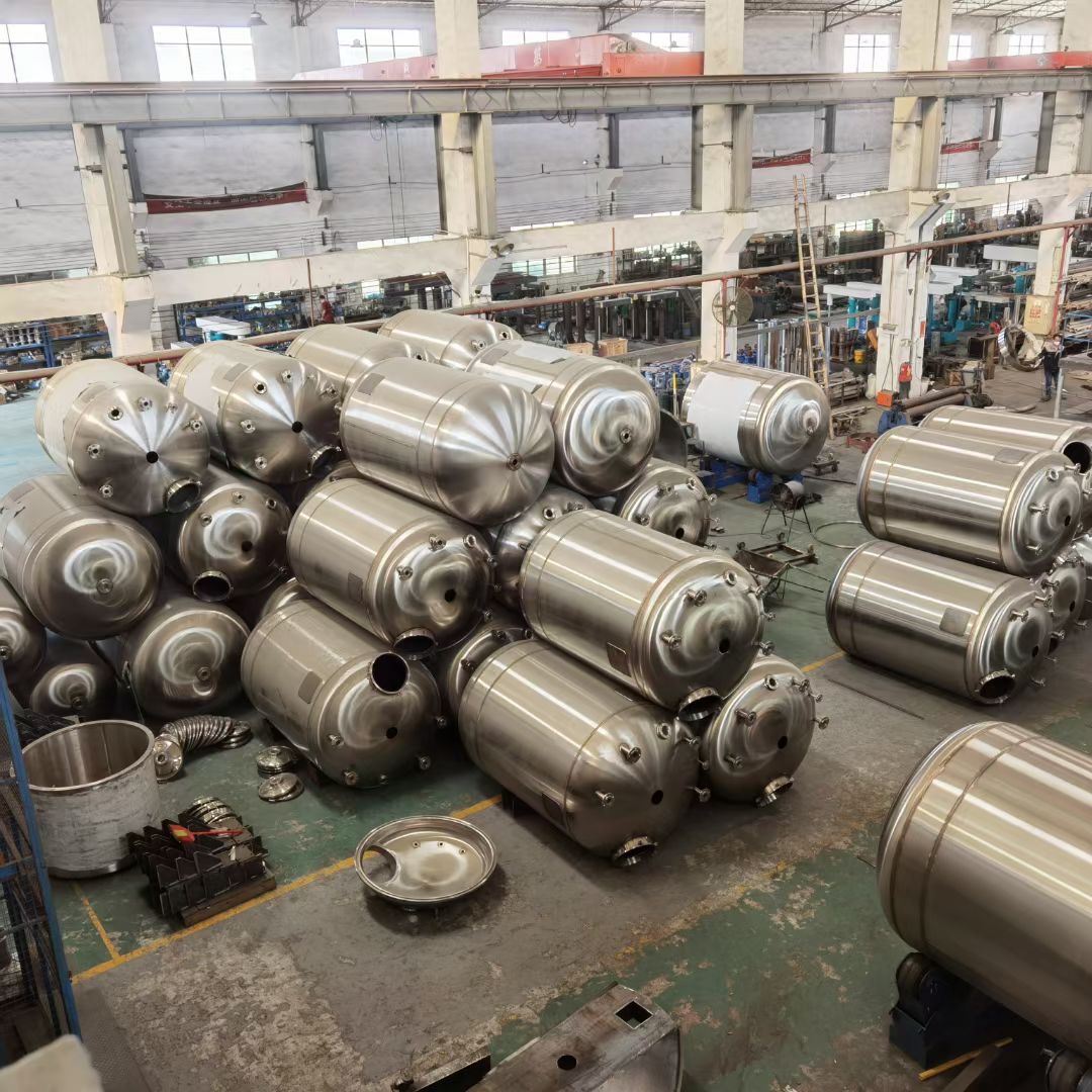 發(fā)往 迪拜 阿聯(lián)酋 化工反應(yīng)釜攪拌釜 及配套設(shè)備采購(gòu)